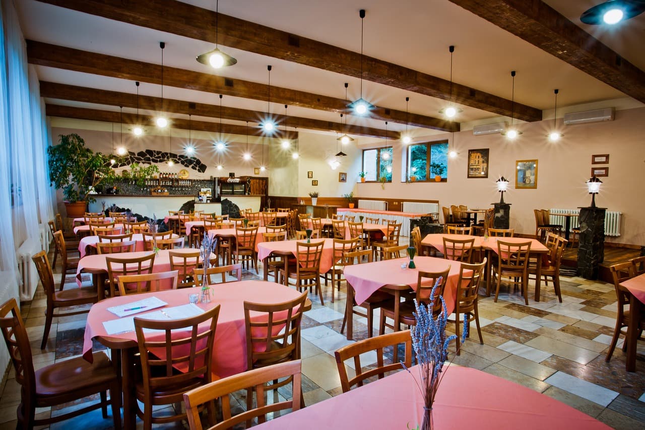 Restaurant Technology Trends 2025: What Every Owner Should Know